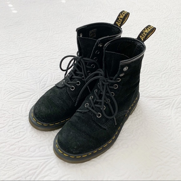 Dr. Martens Soft Buck‎ Suede Leather Boots, Black - Picture 2 of 8